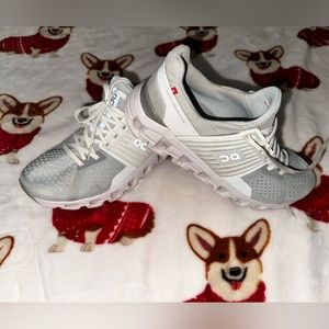 On-running Women’s cloudswifts